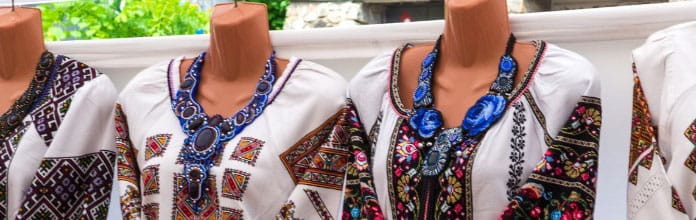 Como Funciona o Processo de Lavagem Profissional de Roupas com Aplicações e Bordados na BonaSecco?