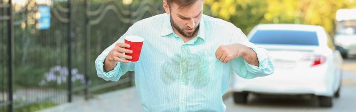 Como Remover Manchas de Café da Roupa com Técnicas Profissionais