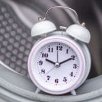 Quanto tempo leva para lavar roupas em uma lavanderia self-service?